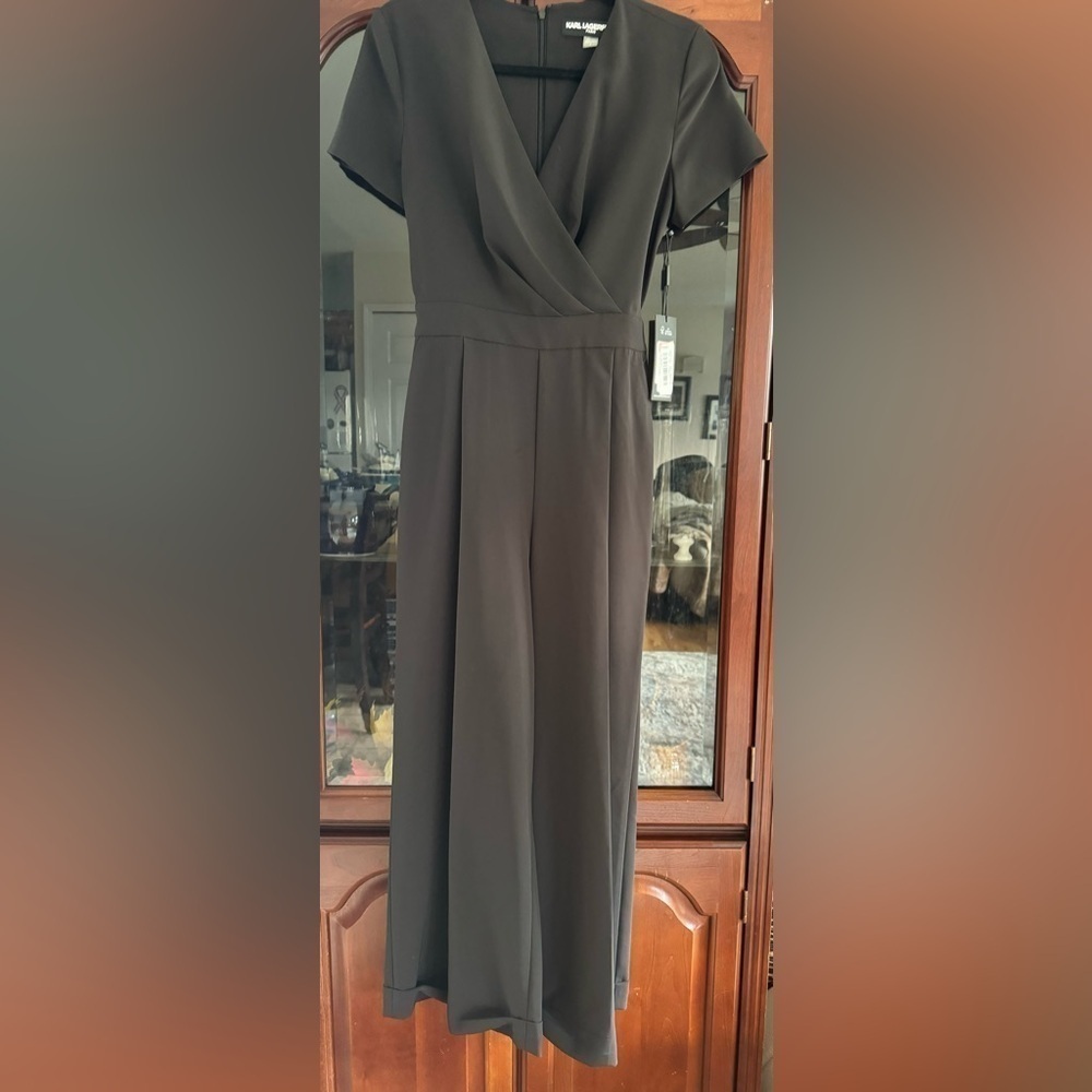 KARL LAGERFELD PARIS Scuba Crepe Wide Leg Jumpsuit Black - Picture 4 of 7
